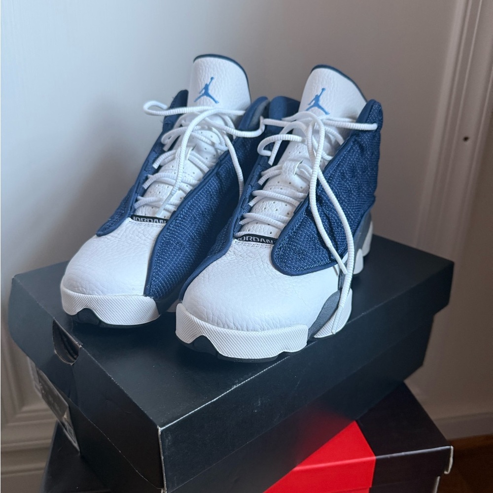 Jordan 13 Retro Navy and University Blue